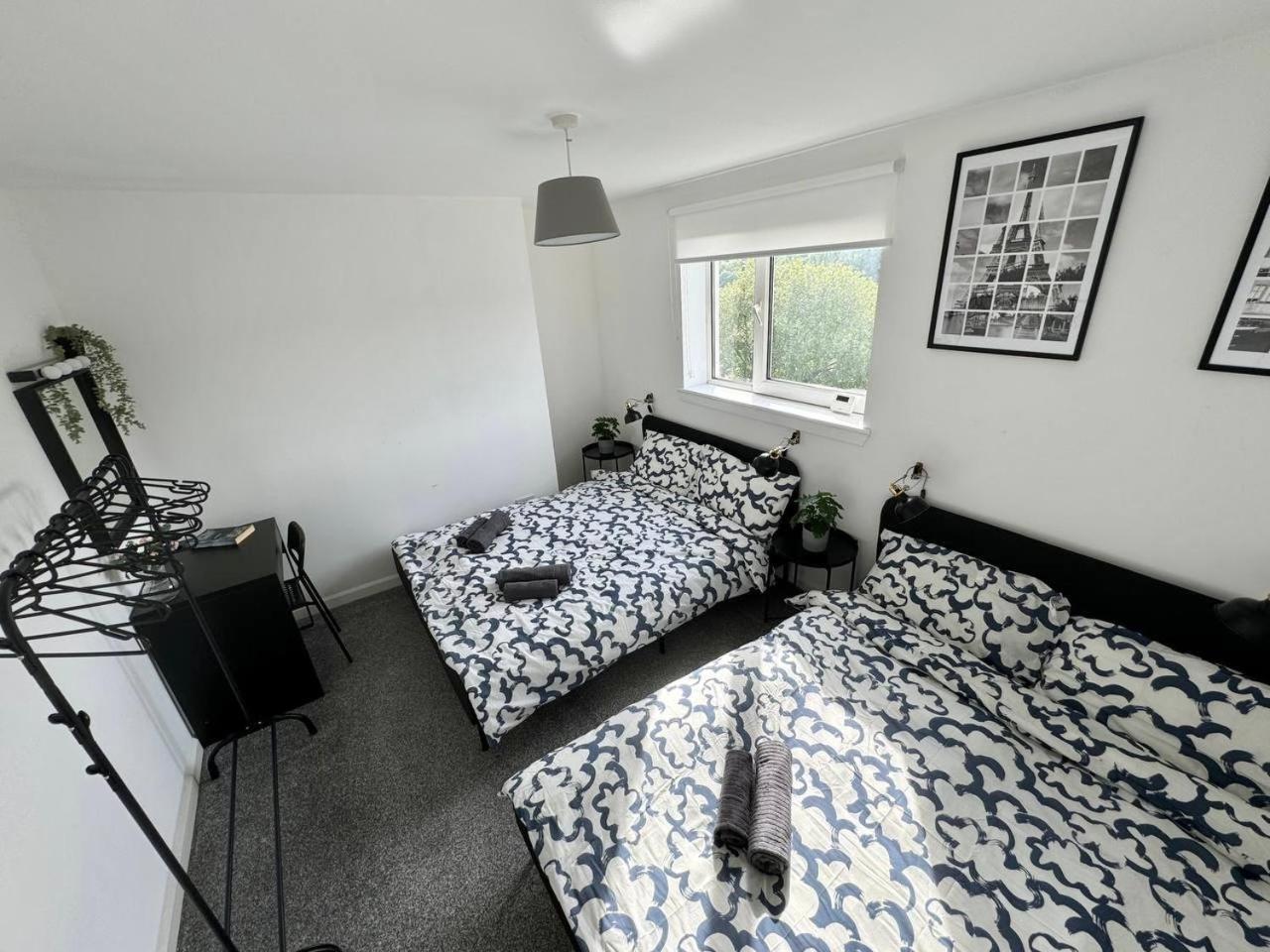 Clydebank Brand New 3Bdr Home, Glasgow Bagian luar foto