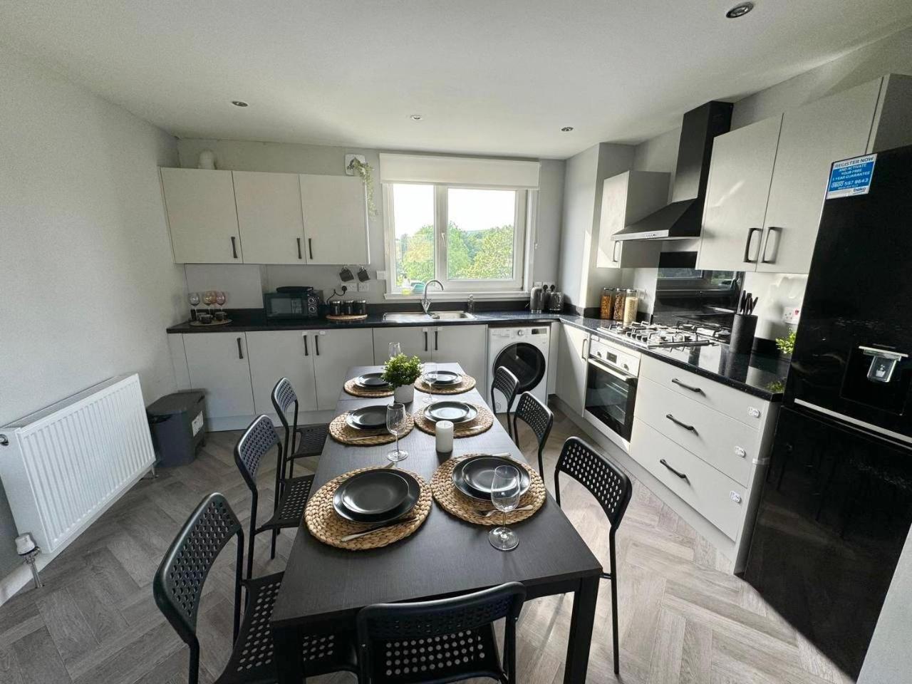Clydebank Brand New 3Bdr Home, Glasgow Bagian luar foto